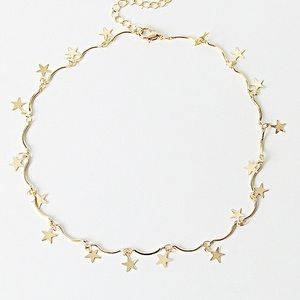 Gold star necklace choker
